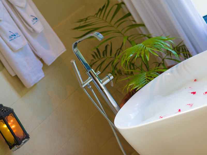 Fly to Zanzibar photo 2